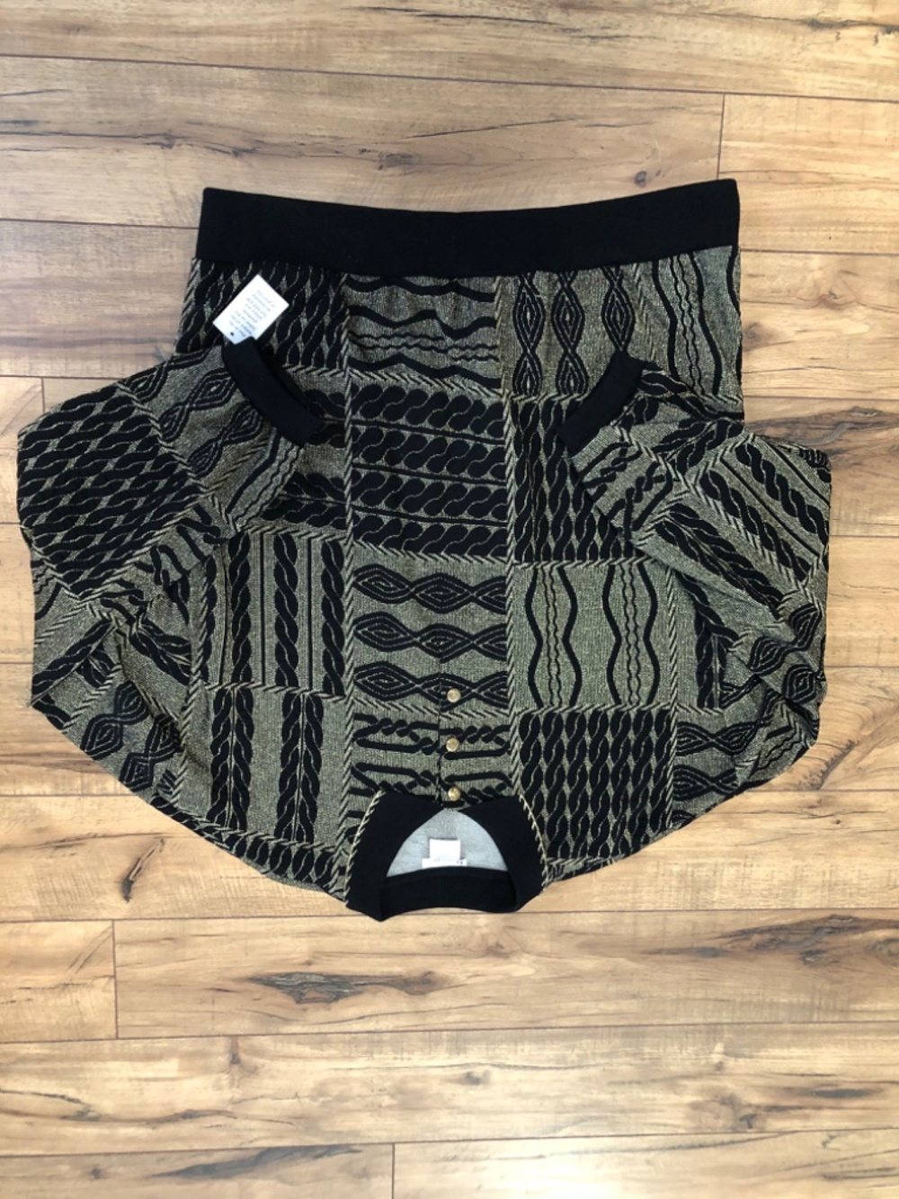 Don Kenny Women’s Black with Gold Metallic Threading size 3X 24-26W